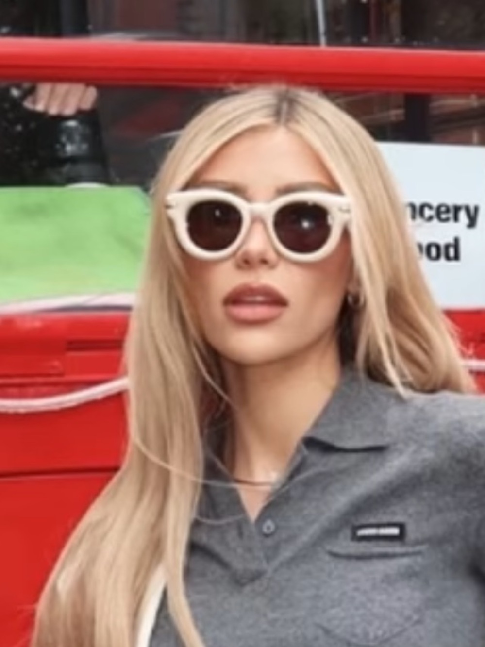 Loewe Inflated Round Sunglasses - Picture 11 of 11